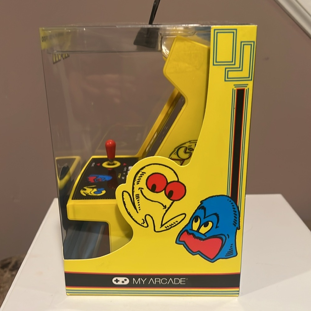 MY ARCADE PAC-MAN Micro Player PRO Mini Arcade Machine - Picture 6 of 11